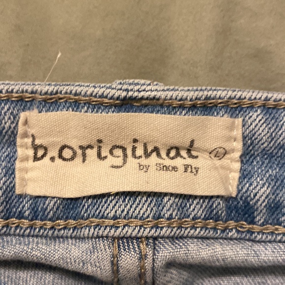 B ORIGINAL denim shorts - large - Picture 2 of 3